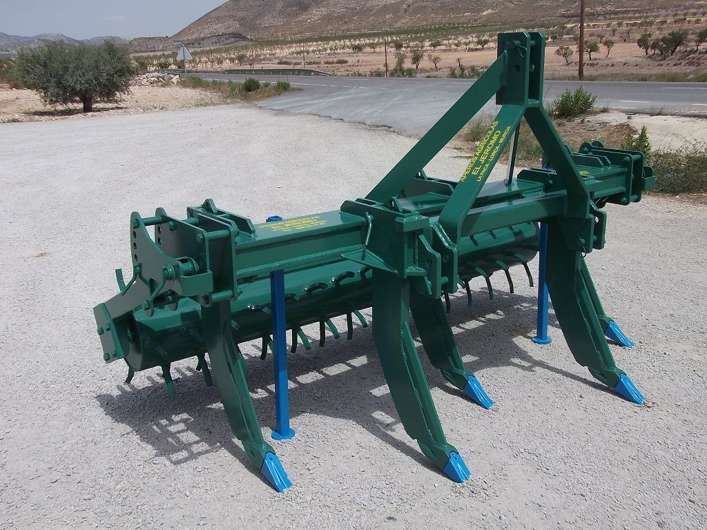   SUBSOLADOR 5 PÚAS. CON RULO PINCHOS